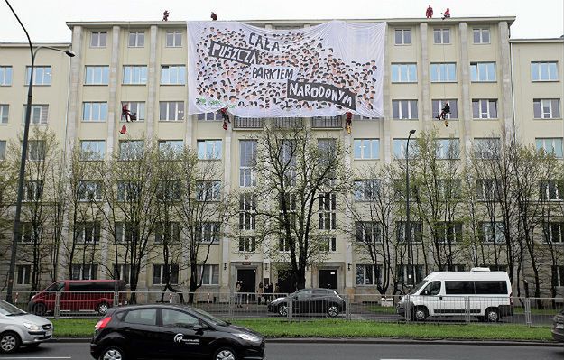 Aktywiści Greenpeace skompromitowali służby odpowiedzialne za bezpieczeństwo ministerstwa środowiska? "Taki incydent nie miał prawa się zdarzyć"