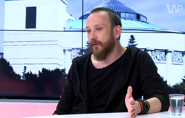 #dziejesienazywo ONR w białostockim kościele. Demirski: to jakaś paranoja, powinni być zdelegalizowani, bo to są po prostu faszyści