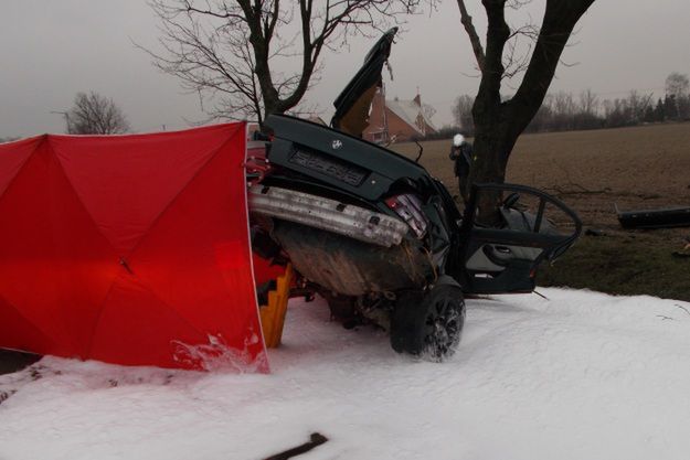 Wielkanoc na wielkopolskich drogach - trzy osoby zginęły, a 42 zostały ranne