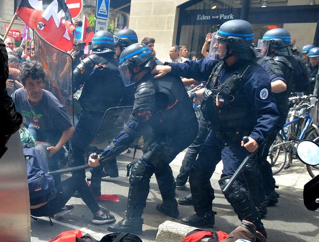 Francja: starcia podczas manifestacji przeciwko reformom prawa pracy