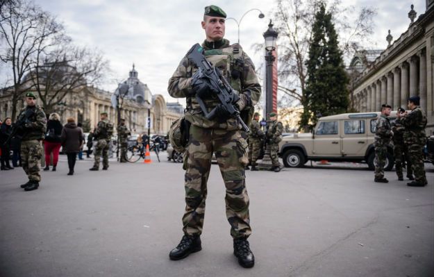 Kolejna osoba aresztowana w związku z zamachami w Paryżu