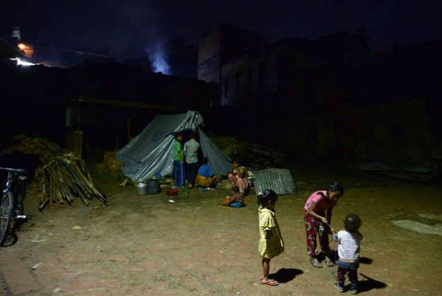 Polscy uczniowie dla szkół w Nepalu - Polska Akcja Humanitarna zaprasza szkoły do udziału w ogólnopolskiej kampanii "Akcja Edukacja"