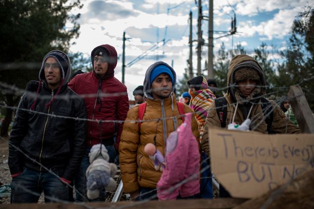 Serbia protestuje przeciwko odsyłaniu uchodźców przez Węgry