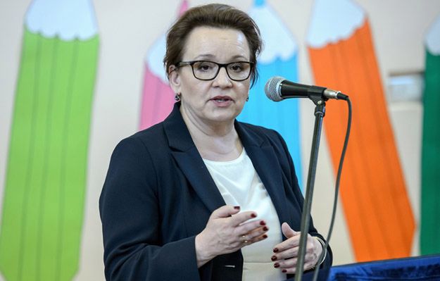 Minister edukacji Anna Zalewska: nowa ustawa edukacyjna w grudniu. "Mam wsparcie prezesa"