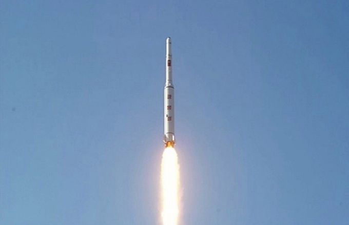 Korea Północna przeprowadziła udany test silnika rakietowego do wynoszenia satelity na orbitę