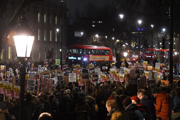 Demonstracje przeciwko dekretowi Trumpa ws. uchodźców