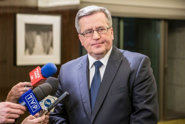 Ustępujący prezydent Bronisław Komorowski odwołał ministrów swojej kancelarii