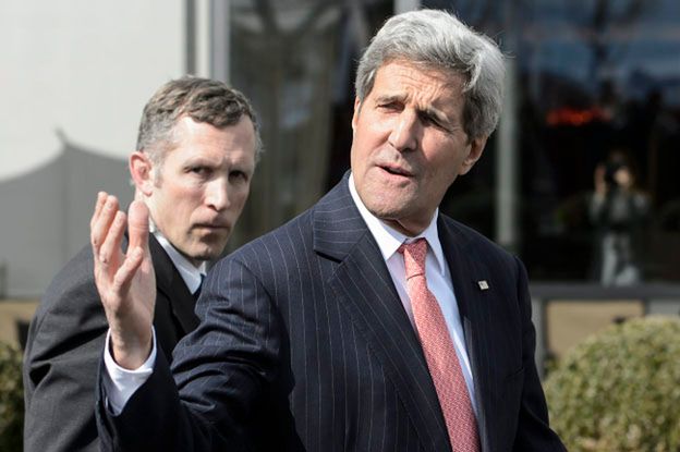Kerry odwołuje powrót do USA, by rozmawiać z Iranem