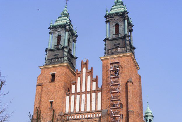 Wiatr uszkodził wieże Katedry Poznańskiej