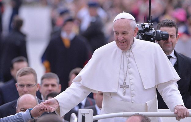Papież: czasy się zmieniają i chrześcijanie muszą się stale zmieniać