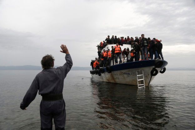 Grecki minister mocno: selekcja imigrantów to handel ludźmi