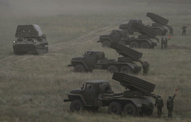 W Rosji rozpoczęły się potężne manewry wojskowe Centr-2015