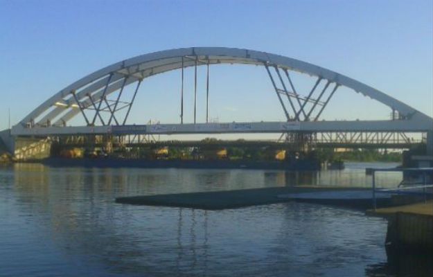 Gdańsk ma nowy most. Konstrukcja stanęła na Martwej Wiśle