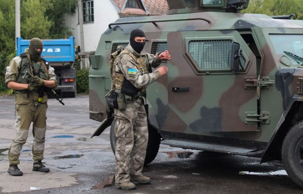 Dwoje milicjantów rannych w zamachach na komisariaty we Lwowie