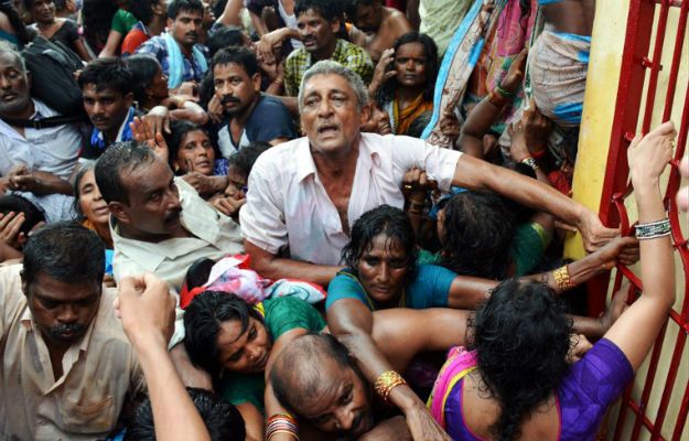 Indie: 27 ofiar śmiertelnych paniki podczas festiwalu religijnego