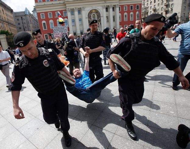 Zamieszki demonstracji aktywistów gejowskich w Rosji