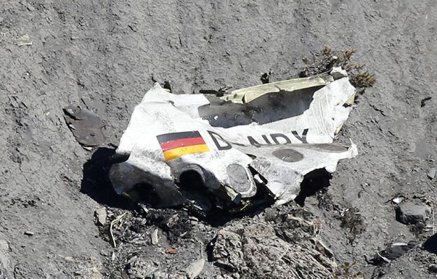 "Tu spoczywa Andy". Pogrzeb pilota Germanwings odbył się w tajemnicy