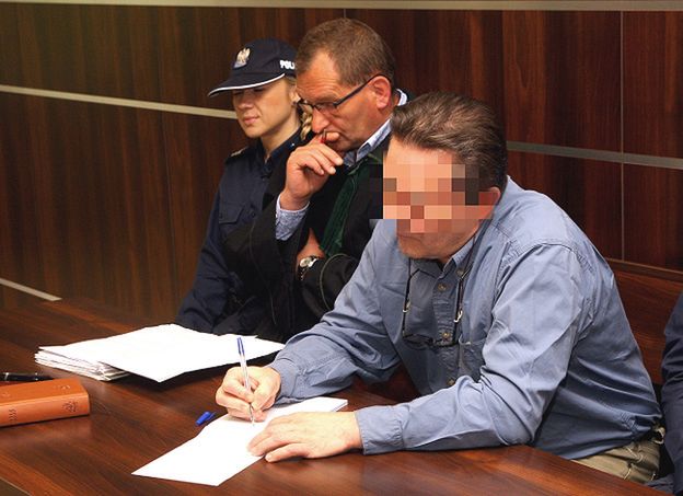 Opole: były policjant, który był rodziną zastępczą 14-latki, skazany na 3 lata za pedofilię