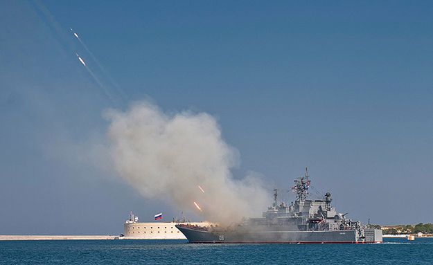 Rosyjskie okręty płyną na manewry na Morze Śródziemne