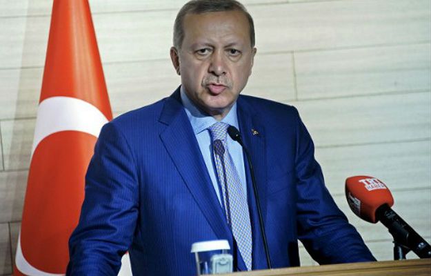 Erdogan: Gulen zarządza z USA organizacją terrorystyczną