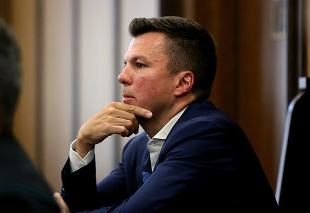 Afera podsłuchowa: Dwie osoby zatrzymane, kilkadziesiąt przeszukań w całym kraju