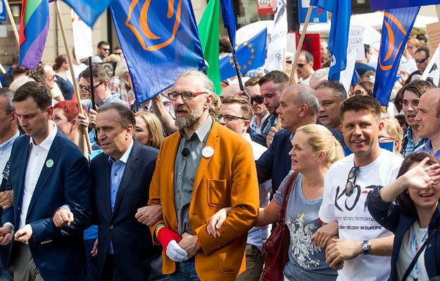 Sławomir Sierakowski: Kaczyński przegra z koalicją KOD, ale kto wygra?