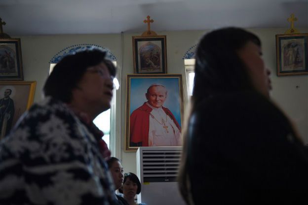 Watykan szuka kompromisu z Chinami. Wierni prześladowanego Kościoła katolickiego odbierają to jako zdradę