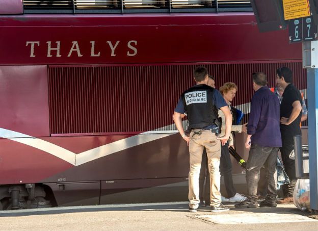 W Belgii zatrzymano 6 osób w śledztwie ws. próby zamachu na pociąg Thalys. Aresztowanych zwolniono bez postawienia zarzutów
