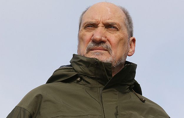 Paweł Lisicki: Macierewicz w roli szpiega