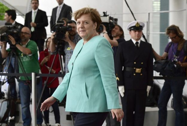 Merkel pod ostrzałem krytyki. Odpowie na pytania dziennikarzy