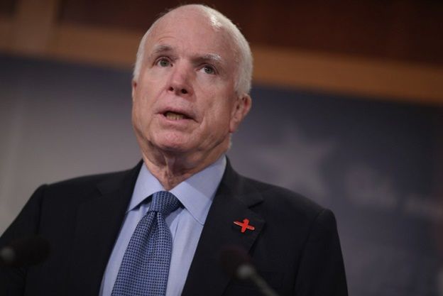 McCain apeluje do Trumpa o broń dla Ukrainy. "Nalegam"