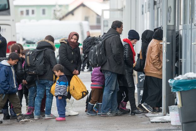 Poseł CDU: Merkel musi do marca zmienić politykę imigracyjną. "Nie jesteśmy w stanie przyjąć znów ponad miliona uchodźców"
