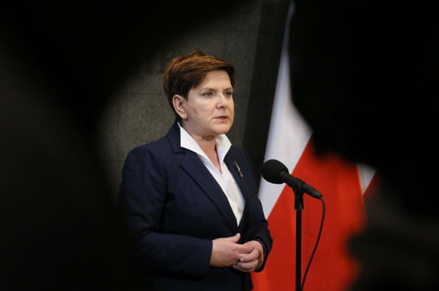 Beata Szydło leci do Strasburga: sprawy w Polsce idą w dobrym kierunku