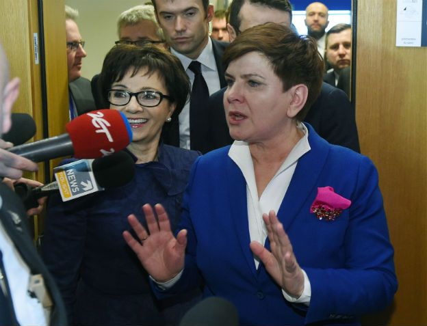 Premier Beata Szydło zaprosiła szefów klubów parlamentarnych na spotkanie. Przyjdą wszyscy