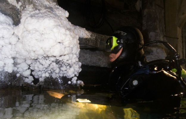 W Małopolsce rozpoczynają się ferie. Uwaga na zagrożenia na wodzie i w górach