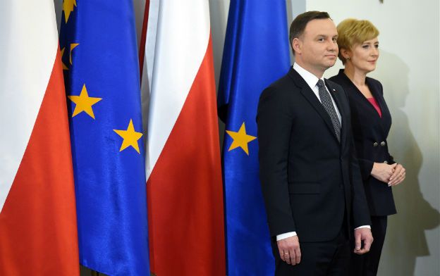 Prezydent Andrzej Duda leci bo Brukseli. Będzie przekonywał, że Europy nie stać na sztuczny konflikt z Polską. Najważniejszą częścią wizyty będą jednak rozmowy w ramach NATO