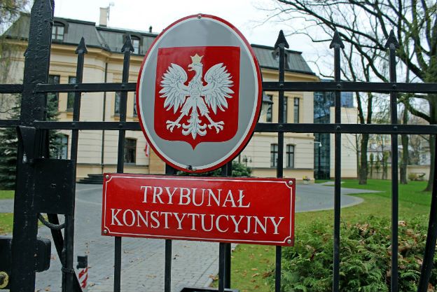 Trybunał Konstytucyjny umorzył postępowanie w sprawie uchwał Sejmu
