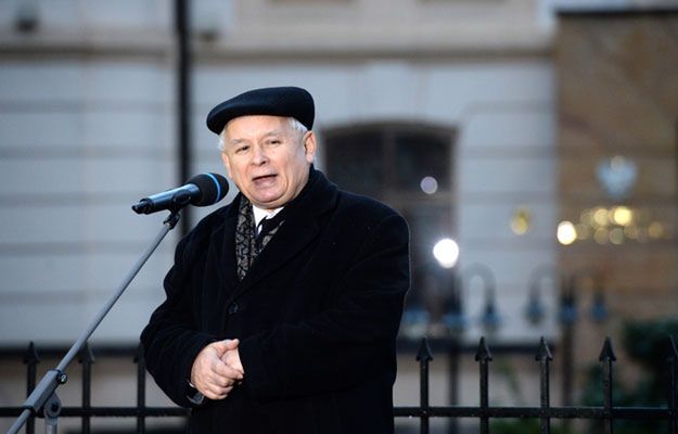 Kaczyński przed Pałacem Prezydenckim: są tacy, którzy podnoszą rękę na Polskę
