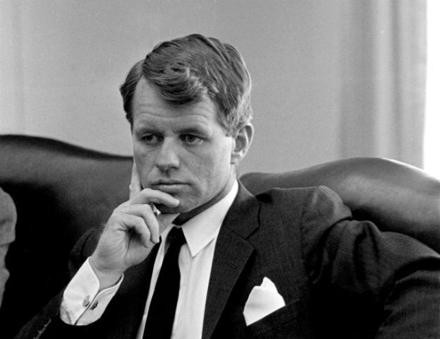 Zabójca Roberta Kennedy'ego pozostanie w więzieniu