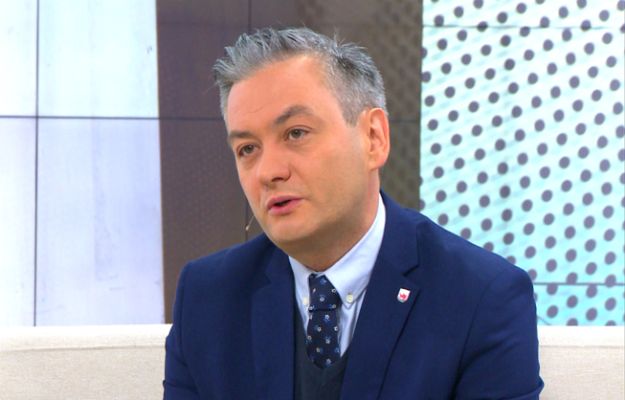 Robert Biedroń znów w ogniu krytyki. Za słowa skierowane do reporterki ze Słupska