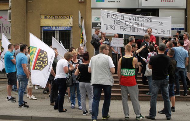 Górnicy z kopalni Makoszowy wybierają się przed dom Beaty Szydło