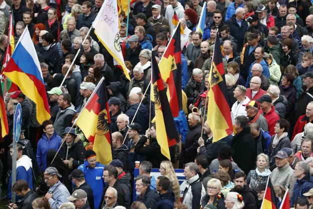 Sondaż: Niemcy czują się coraz mniej pewnie w miejscach publicznych