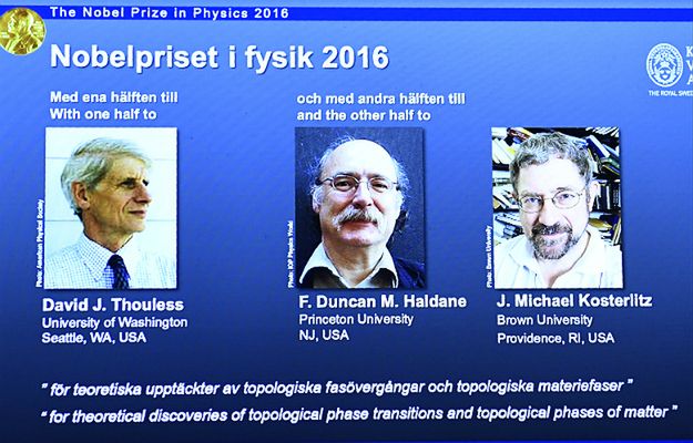 Trzech laureatów nagrody Nobla z fizyki za badania w dziedzinie kwantów