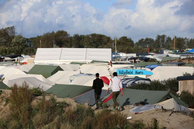 Tłumaczka zgwałcona w obozie w Calais. Pomagała przygotować materiał o nieletnich uchodźcach