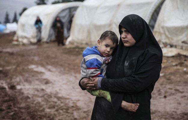 Sondaż ws. uchodźców: co piąty Polak za przyjmowaniem dzieci i kobiet z Syrii