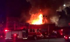 Do 33 wzrosła liczba ofiar śmiertelnych pożaru w Oakland