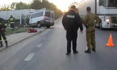 Wypadek busa w Prusimiu. Podróżowali nim nielegalni imigranci