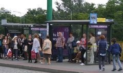 ZTM zamontuje w Poznaniu 30 nowych wiat przystankowych