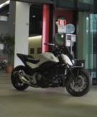 Honda zbudowała motocykl, który się nie przewraca