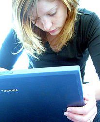 Korzystanie z internetu w pracy zwiększa produktywność